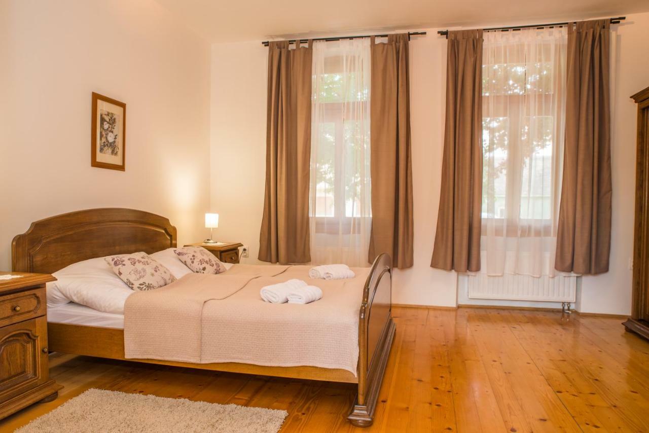 Apartment Tri Mudraca Karanac Zewnętrze zdjęcie